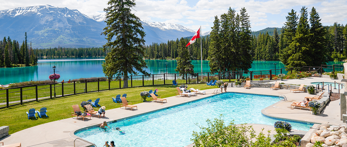 Fairmont Jasper Park Lodge - Luxury Hotel in Jasper (Canada)