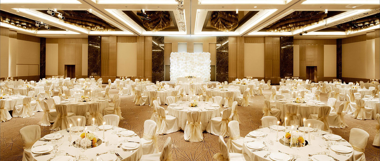 Weddings at Fairmont Baku Flame Towers - Fairmont Baku, Flame Towers ...